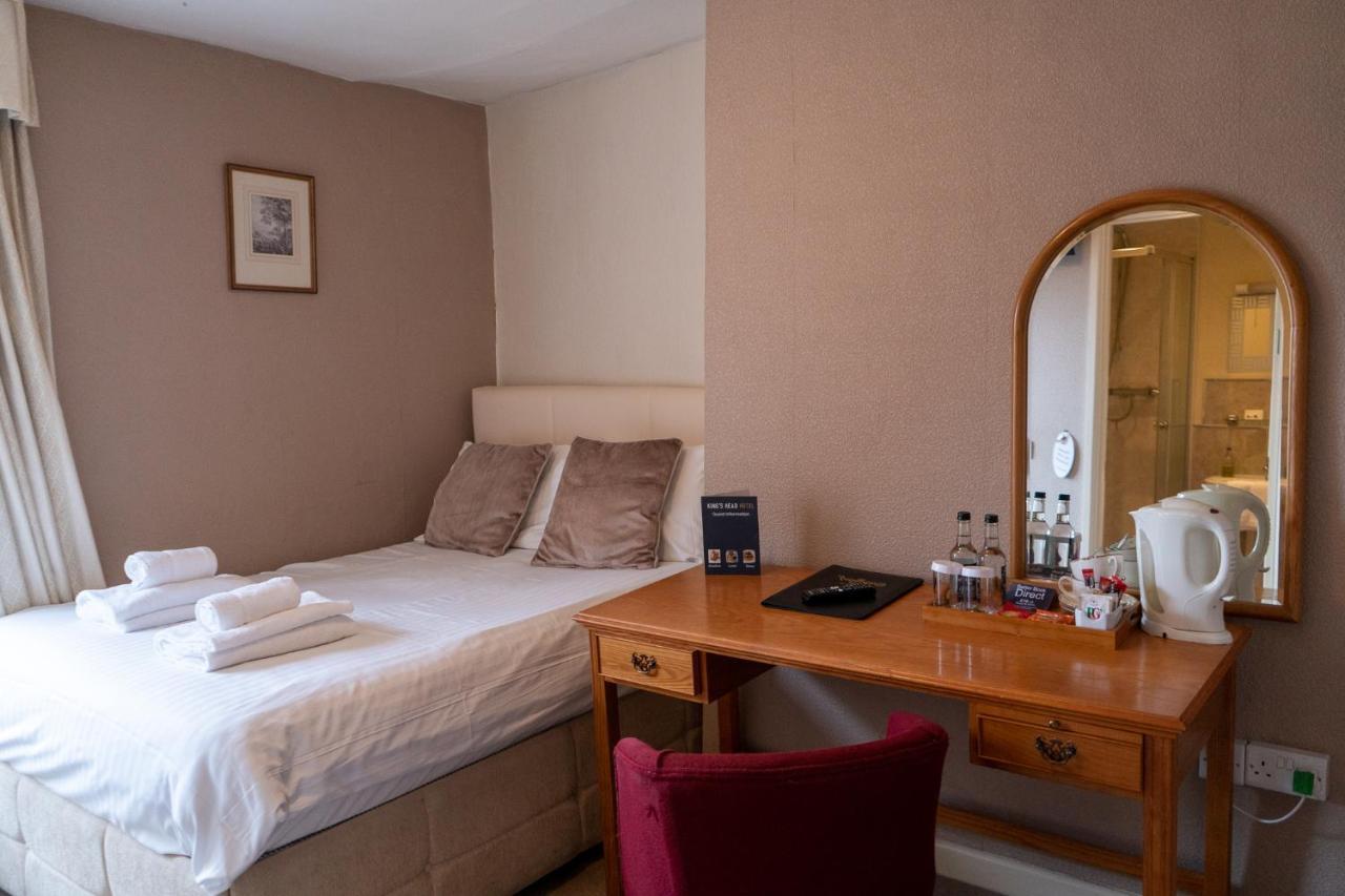 The Kings Head Hotel Abergavenny Bagian luar foto